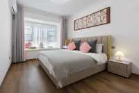 Tianmen's  Home（Family Suite) Hotels in 72 Wonder Tower/Dayong Ancient City