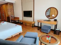 Muong Thanh Luxury Nhat Le Hotel