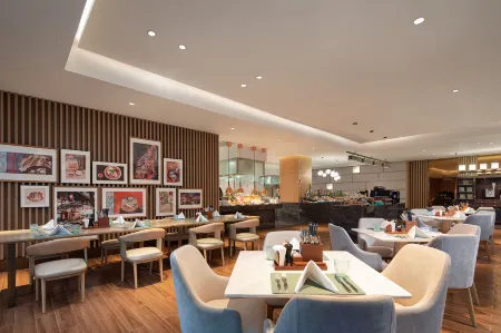 Wyndham Guangzhou Baiyun Mountain Отели рядом с достопримечательностью «Guangdong University of Foreign Studies»