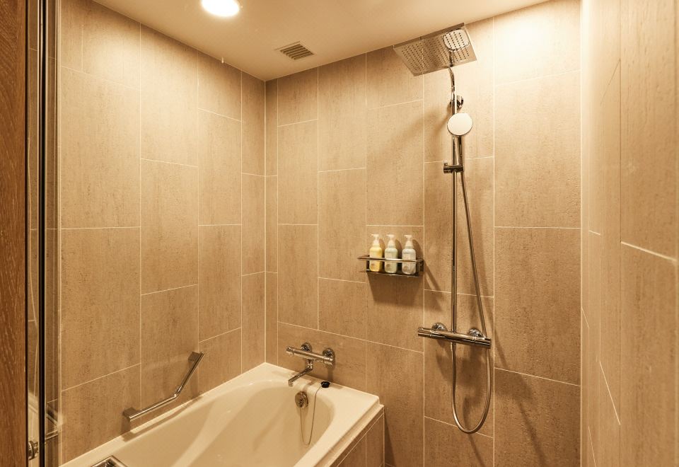 1. 굿 네이처 호텔..