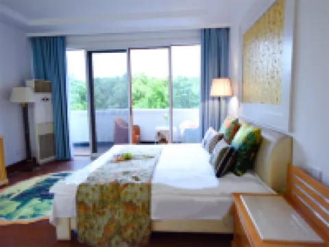 Monet Zhangyi Garden on the east bank of Dianshan Lake Hotels near Liurudun Village