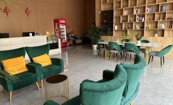 GreenTree Inn Express Hotel (Dongying Lijin Ginza Mall)
