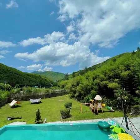 Moganshan Puyu near mountain Hot Spring resort