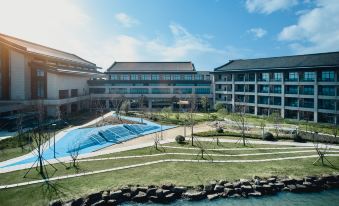 Jiaxing Parkland Platinum Hotel