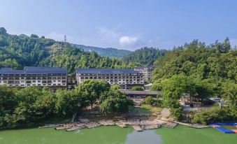 The Laizhiye Luxury Mountain View Leisure Holiday Meisu (Xianju Yong'anxi Drifting Store)