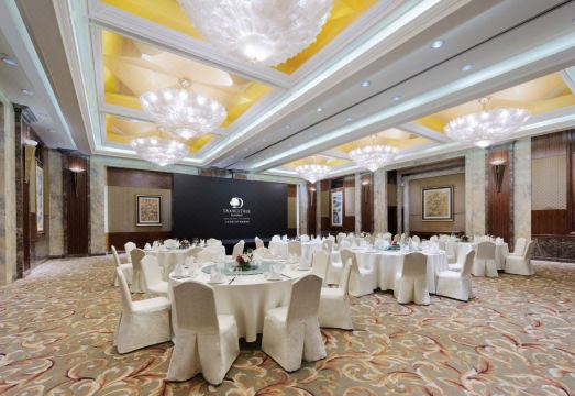 더블트리 바이 힐튼 상하이 푸동 외관