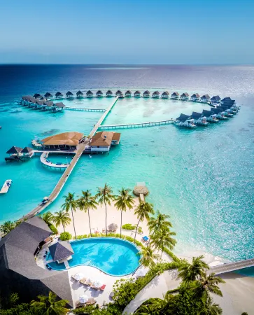 Centara Collection Machchafushi Island Resort & Spa Maldives Отели рядом с достопримечательностью «Лили Бич Резорт & Спа»