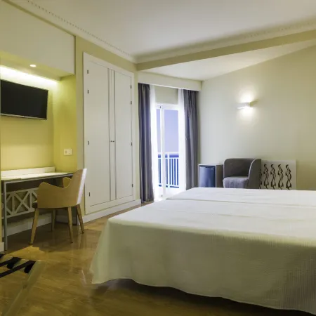 Hotel Monarque Torreblanca