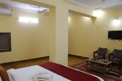 The Urmila Palace Hotel di 