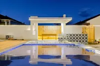 傾嶼·庭院度假泳池園景民宿 世界園藝展示區附近的飯店