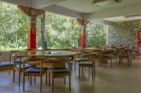 Am Courtyard