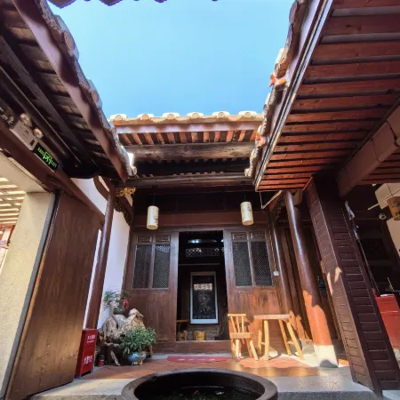 Minnan Yuqing Courtyard Homestay (Kaiyuan Temple Branch, West Street, Quanzhou Ancient City) Отели рядом с достопримечательностью «Башня Dongxi»