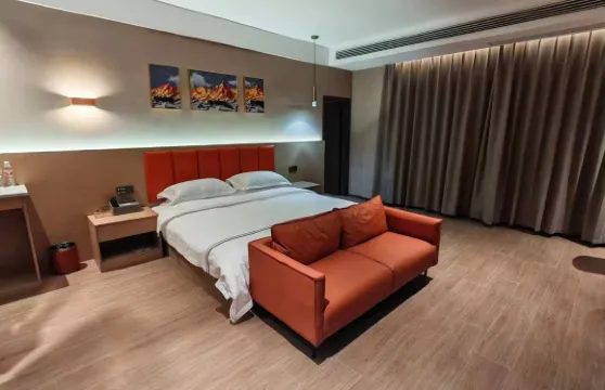 高縣逸居花園客棧