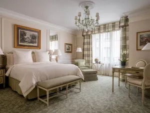 Four Seasons Hotel George V Paris