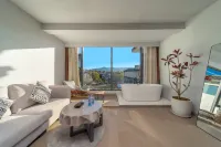 Lijiang Hourglass and Jun View Homestay