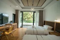 Luoping County Guyang Xiaozhu B&B Hotels in Luoping
