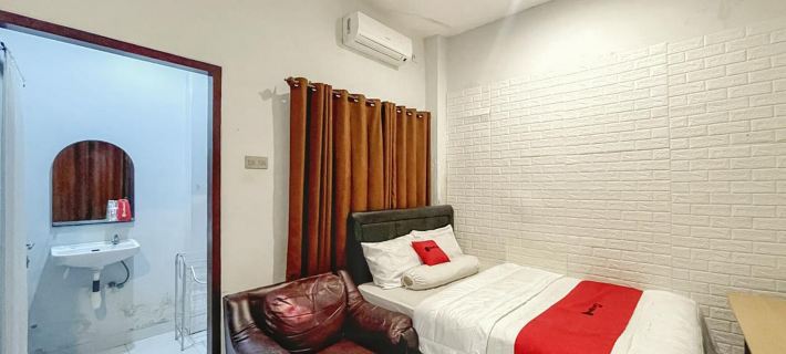 RedDoorz near Siloam Hospital Mataram Hoteles en Mataram