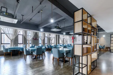 Hyatt Sands Hotel (Yibin Xuzhou Government Affairs Center) Отели рядом с достопримечательностью «Yibin Vocational and Technical College»