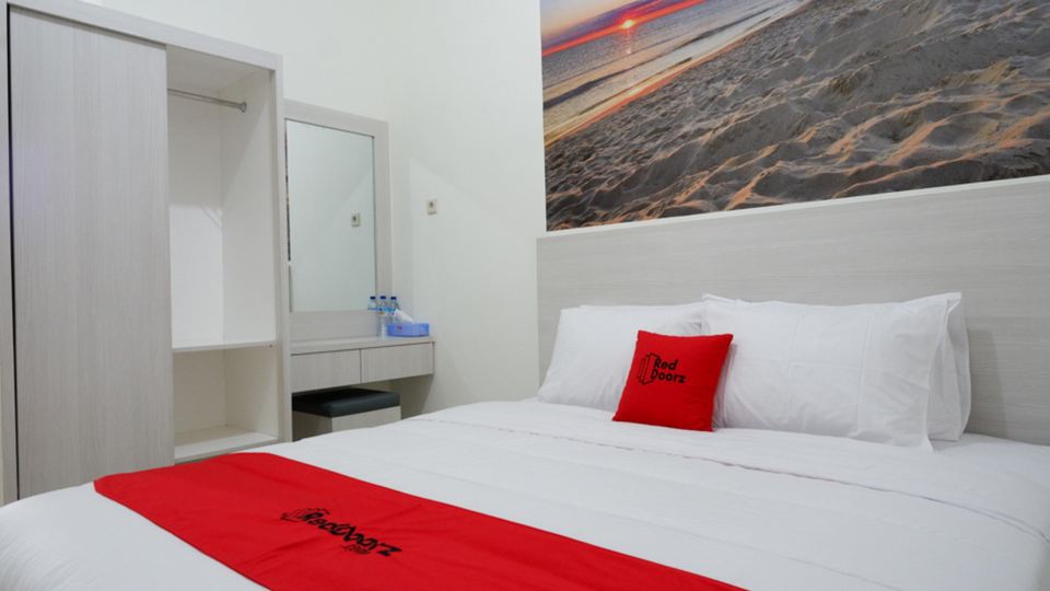 RedDoorz near Mataram University