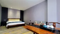Dandong Dihao Business Hotel (Yalujiang Broken Bridge)