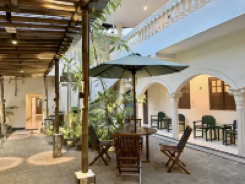 The Raden Patah Heritage Kota Lama Semarang Hotel dekat Kota Lama Semarang