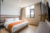 Kunming Xiangrun AirAsia Hotel (Kunming International Changshui Airport Branch)