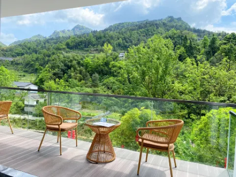Xianxi Hotel (Zhangjiajie National Forest Park) Отели рядом с достопримечательностью «Tianbofu»