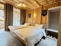 Dali Dongzhai Langshangxi Homestay - balcony