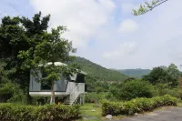 Shangling County Gumingzhai Lakeside Space Capsule Homestay