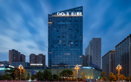 Leshan Yunshang bathing pool Hotel (Shihao Plaza Store of Leshan High speed Railway Station