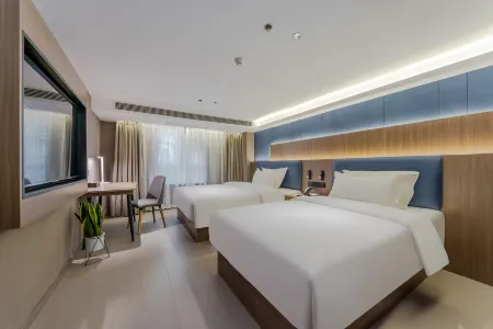 Zhifeng Light Luxury Hotel (Yunnan Road Subway Station Branch in Xuanwu Lake Scenic Area)