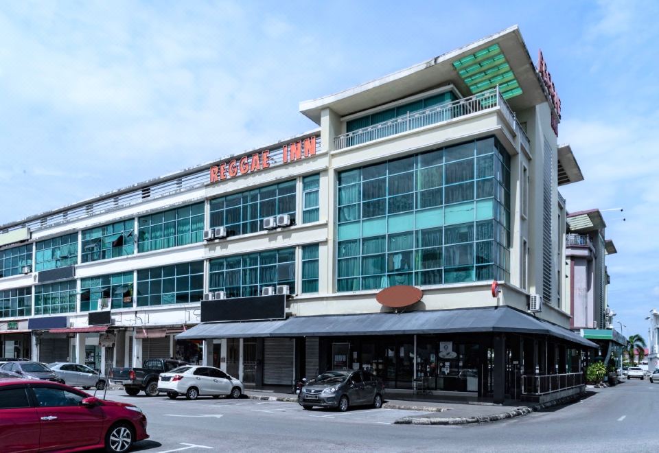 OYO 90375 Reggae Inn - Housity