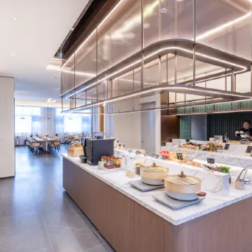 Zhangiiaiie Tianmen Mountain Ropeway Tianmenju Atour Hotel