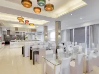 Aunchaleena Grand Hotel 방카피 주변 호텔