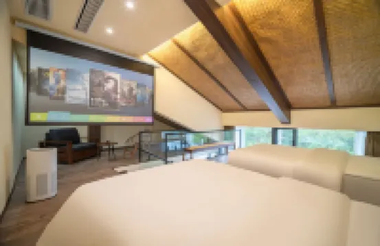 Yueting Nanshe (Libo Xiaoqikong East Gate)