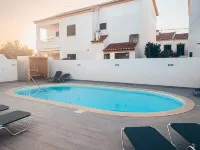 Milfontes Guest House | Duna Parque Resorts & Hotels - Pools