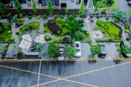 MEHOOD LESTIE Hotel (Nanchang Xizhan) Отели рядом с достопримечательностью «Jiangxi Science and Technology Normal University (Hongjiaozhou Campus)»