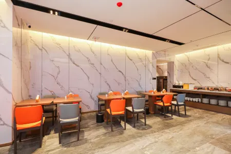 Qingmu Platinum Hotel Xuancheng Wanda Plaza Branch Отели рядом со станцией Xuancheng Railway Station