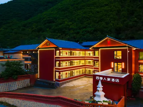 Jiuzhaigou • Four Seasons Homestay