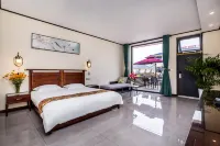 Grassland Star Vocation Hotel - balcony