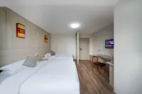 Zhujicheng Theme Hotel