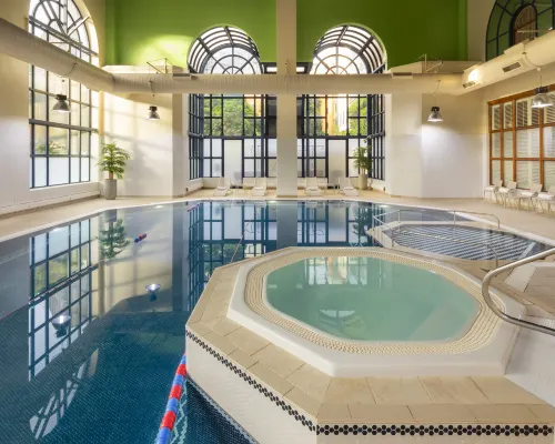 Crowne Plaza LEEDS by IHG Hotels near Mint Warehouse