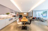 Jinlin Yaju Hotel (Guilin Two Rivers and Four Lakes Scenic Area Branch)