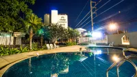 B2 Premier Hotel & Resort - Pools
