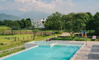 Sanhe Daoli Resort