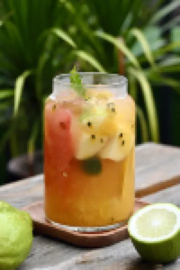 Lu Yue Hotel (Shenzhen Huaqiangbei Science Museum Metro Station Store)