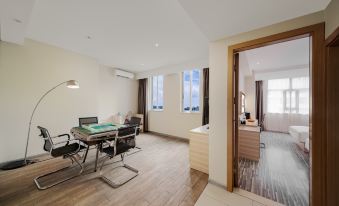 Laiwang Fashion Hotel (Wuzhou Wangcheng square)
