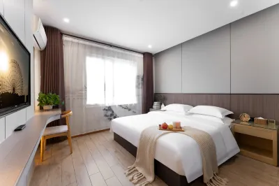 花兮酒店（瀘州高中西南醫科大學忠山校區店） 鄰近瀘州市體育生態園恆溫游泳館的酒店