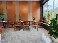 โรงแรมหลานเถียน สาขา ศูนย์ประชุมลั่วหยาง ในเขตฉงเจียง กุ้ยโจว โรงแรมในฉงเจียง