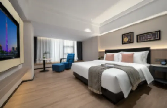 Presidential Mansion (Guangzhou Gangding Subway Station Taikoo Hui) Hotels near Salvatore Ferragamo